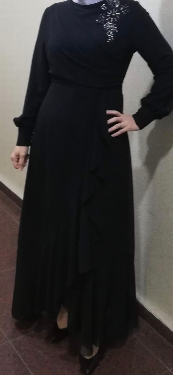 Uzun Kol Siyah İşlemeli Abiye Elbise - Görsel 3