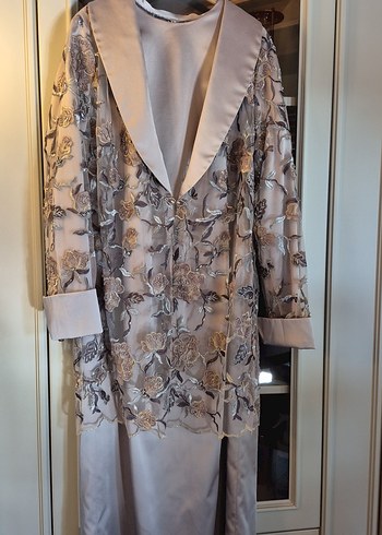 Bej Nakışlı Uzun Kadın Abiye Elbise - Görsel 2