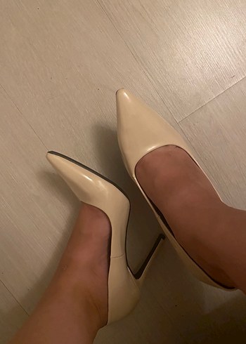Bej Rugan Stiletto Topuklu Kadın Ayakkabı