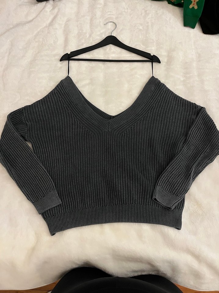 Gri V Yaka Triko Kadın Kazak - Görsel 3