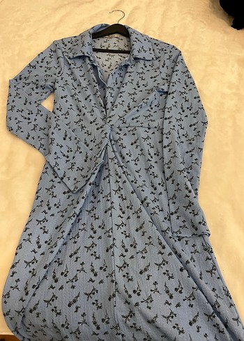 Bebek mavisi siyah minik çiçek detaylı gömlek elbise - Görsel 3