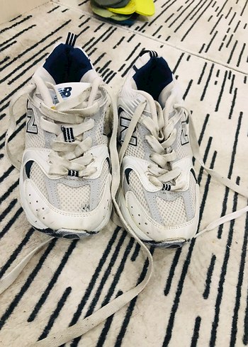 New Balance Beyaz Spor Ayakkabı - Görsel 2