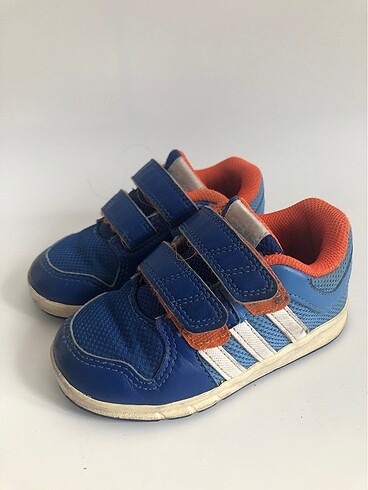 Adidas 23 numara erkek çocuk spor ayakkabısı