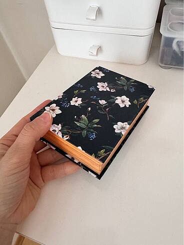 kitap kutu