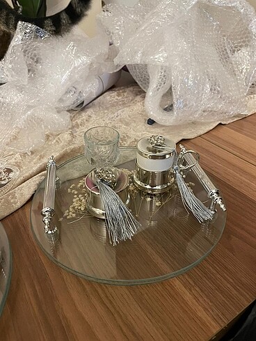 diğer Beden Nişan Tepsisi