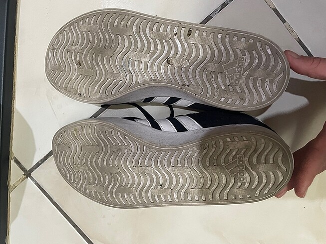 41 Beden Adidas 41 Numara