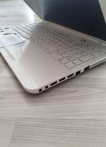 Toshiba Satellite i7 3.nesil, 8gb, 2gb, 120gb - Görsel 2