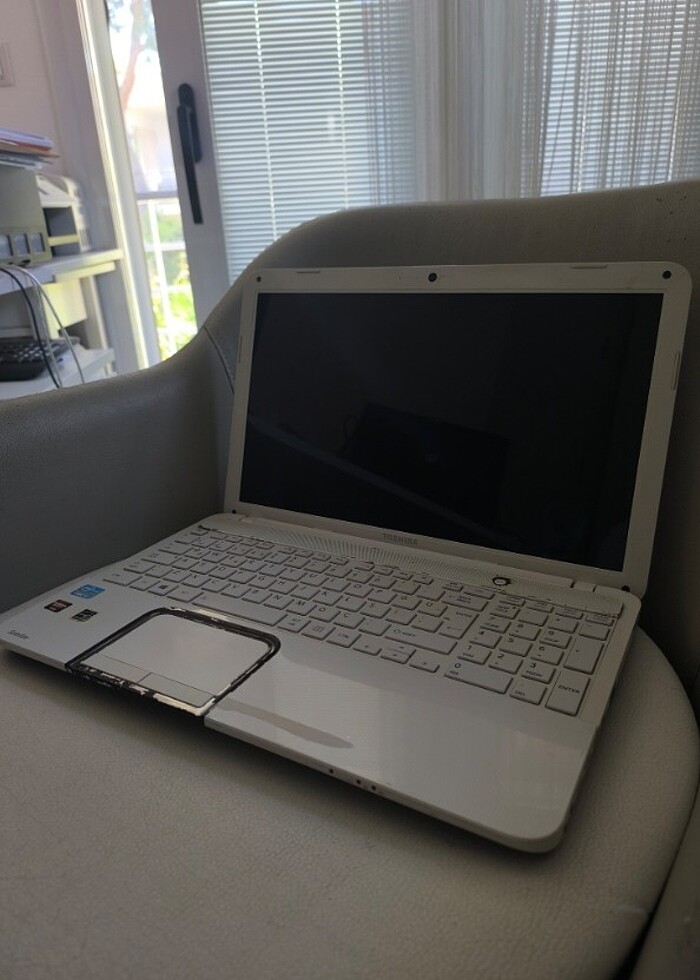 Toshiba Satellite - Görsel 2