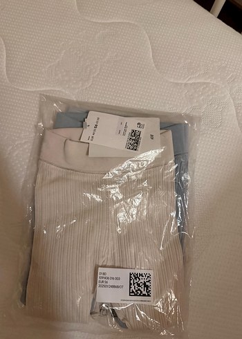 H&M üç renk patikli tulum - Görsel 4