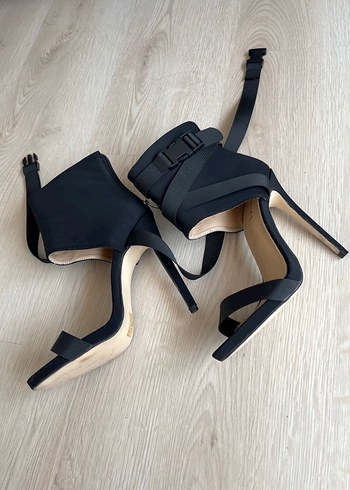 Tokalı Siyah İnce Topuklu Kadın Ayakkabı - Görsel 3