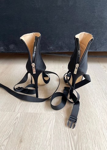 Tokalı Siyah İnce Topuklu Kadın Ayakkabı - Görsel 6