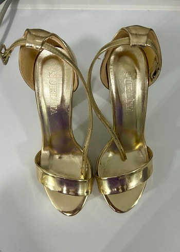 Altın Renkli Platform Topuklu Kadın Abiye Ayakkabı - Görsel 3