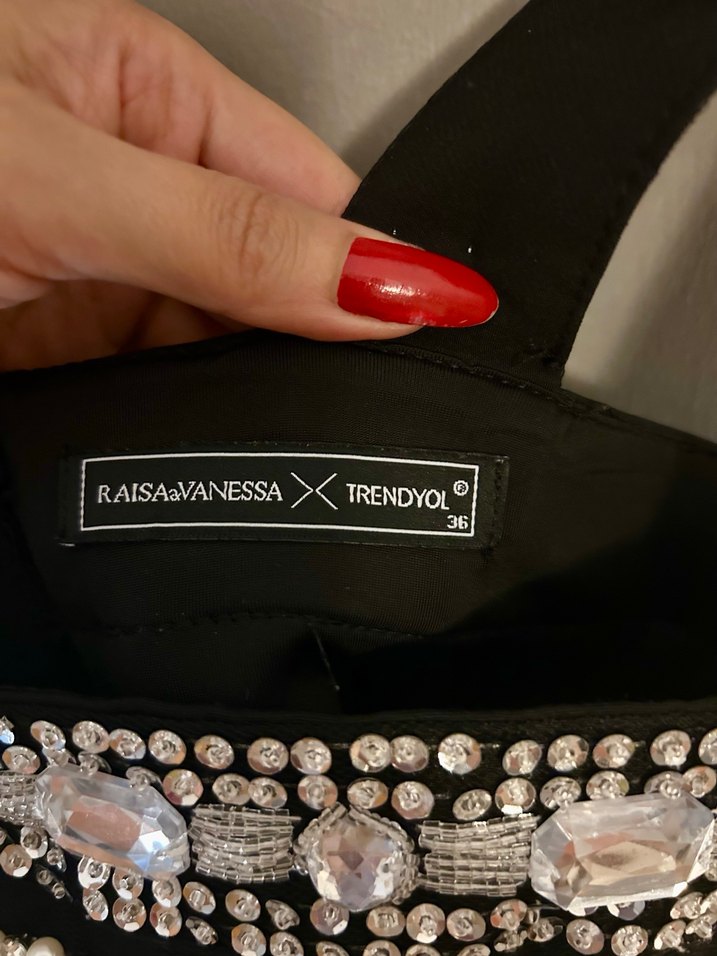 Etek büstiyer takım - Görsel 3