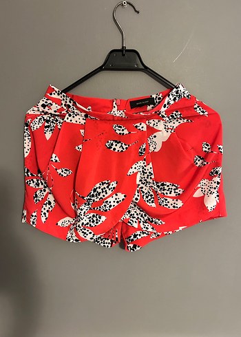 River Island Canli Kirmizi Tropik Desenli Yuksek Bel Sort