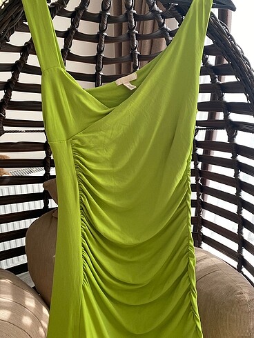 H&M Yırtmaçlı elbise