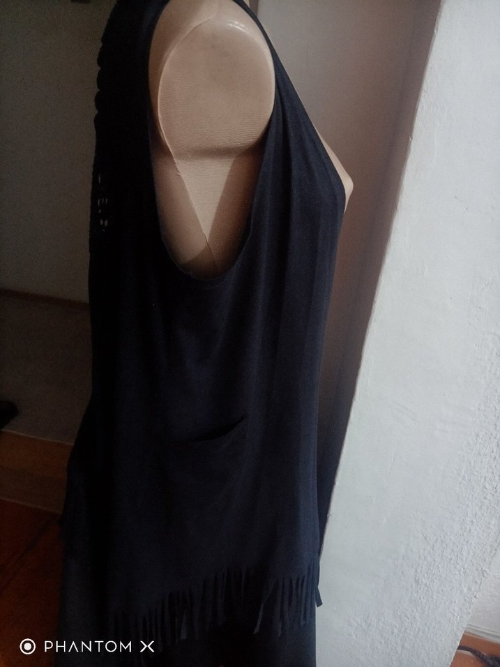 Siyah V Yaka nubuk püsküllü yelek - Görsel 5