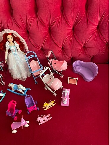 Beden Barbie ve arabalar salıncaklar bilgi alınız lütfen