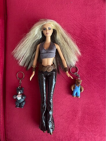 Barbie Shakira barbie bebek