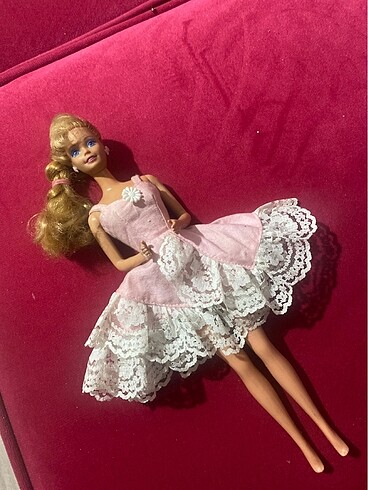 Barbie bebek