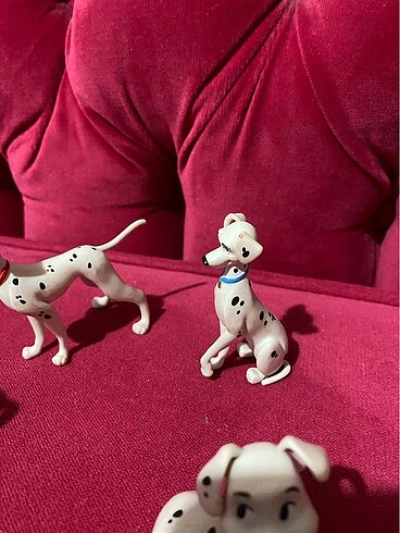  Beden Renk Dalmakyalı köpekler