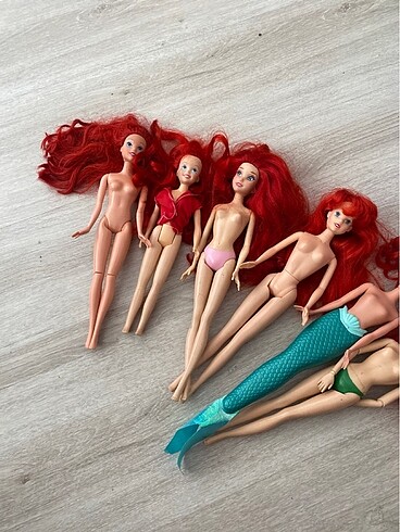 Diğer Barbie bebekler