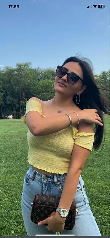 SARI CROP ÜST