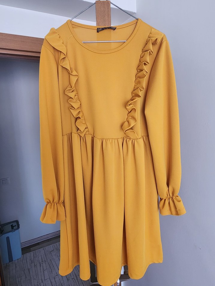 Uzun Kollu Sarı Fırfırlı Kadın Tunik - Görsel 2