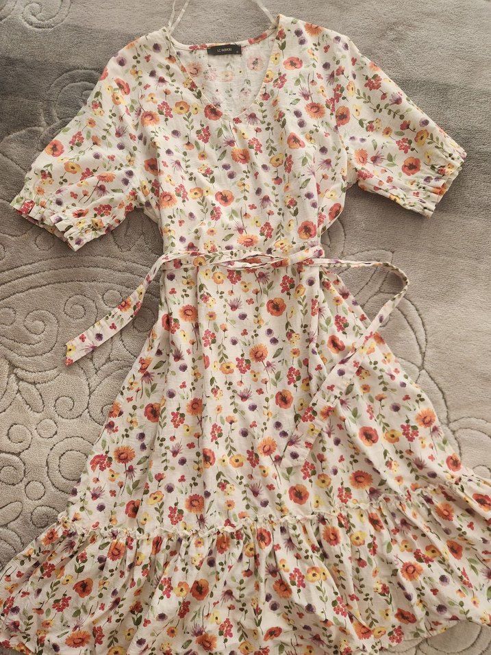 Çiçek Desenli Beyaz elbise - Görsel 2