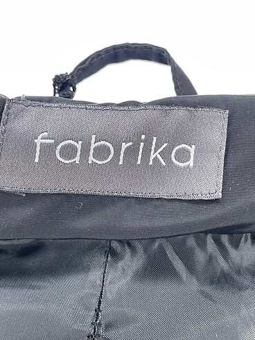 38 Beden siyah Renk Fabrika Mont %70 İndirimli.