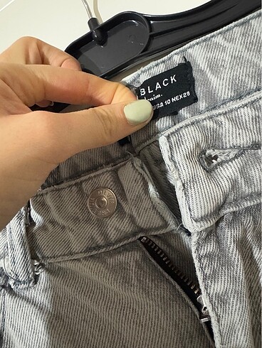 28 Beden gri Renk Gri trendyol jean