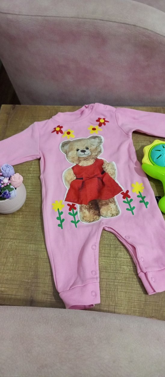 Renkli Kalp Desenli Beyaz Bebek Tulumu - Görsel 2