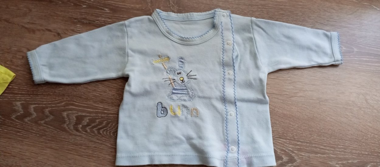 Sarı Nakışlı Düğmeli Kız Hırka - Görsel 2