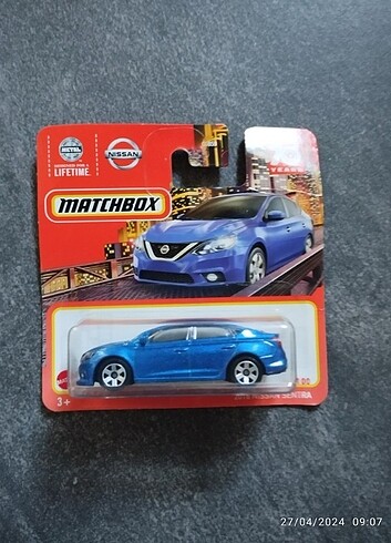 Matchbox 2016 Nissan Sentra 70/100 70 Years 30782 Blue 