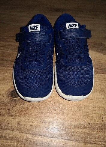 27 Beden mavi Renk Nike revolution 3 ayakkabı