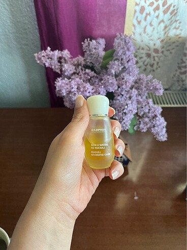  Beden Darphin oil