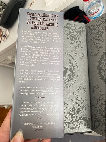  Pegasus yayınları. Kızıl Kraliçe