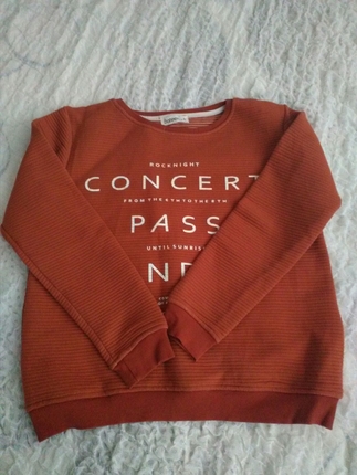 Sweatshirt