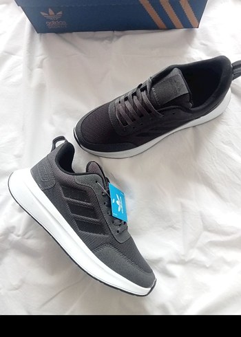 Adidas Gri Erkek Spor Ayakkabı
