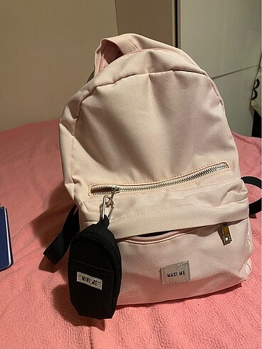 bershka sırt çantası