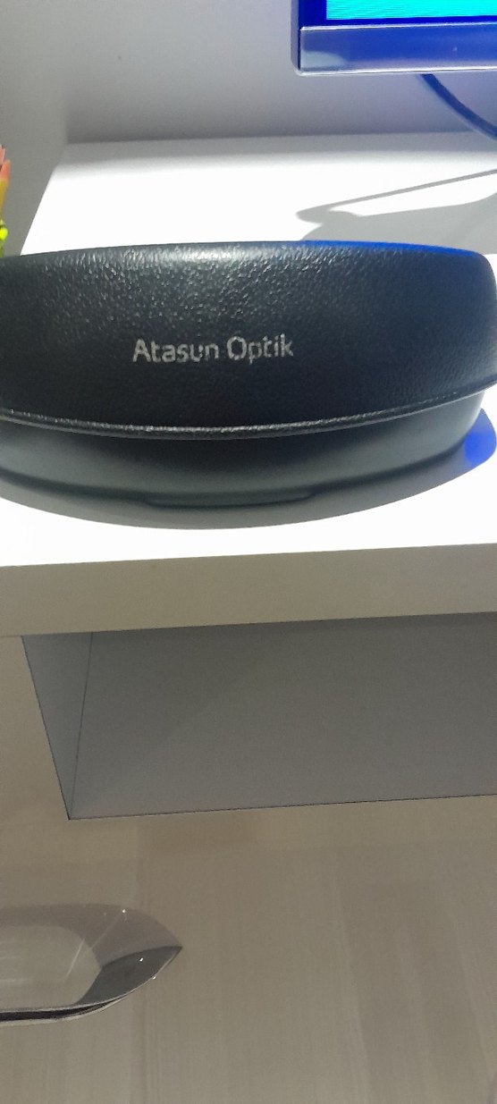 Şeffaf Gri Minimalist Kadın Güneş Gözlüğü - Görsel 3