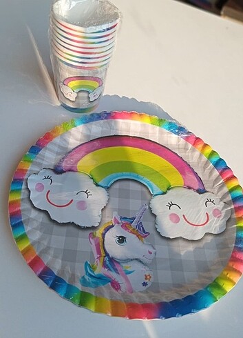 8 li Gökkuşağı temalı unicorn tabak bardak