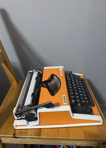 Turuncu Retro Daktilo - Görsel 8