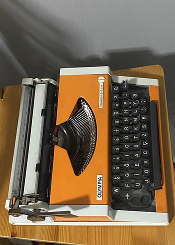 Turuncu Retro Daktilo - Görsel 9