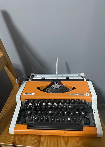 Turuncu Retro Daktilo - Görsel 11