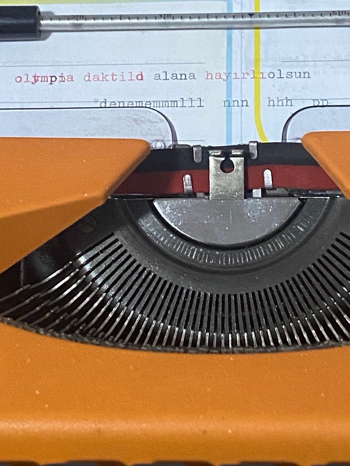 Turuncu Retro Daktilo - Görsel 2