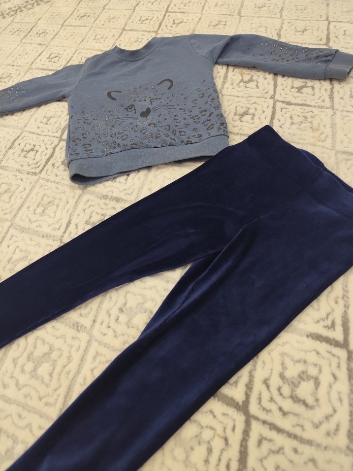 Gri baskılı, tüylü detaylı kız eşofman takımı - Görsel 2