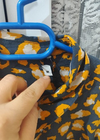 Gri Uzun Kollu Yılan Desenli Kadın Gömlek - Görsel 2