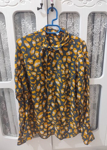 Gri Uzun Kollu Yılan Desenli Kadın Gömlek - Görsel 4