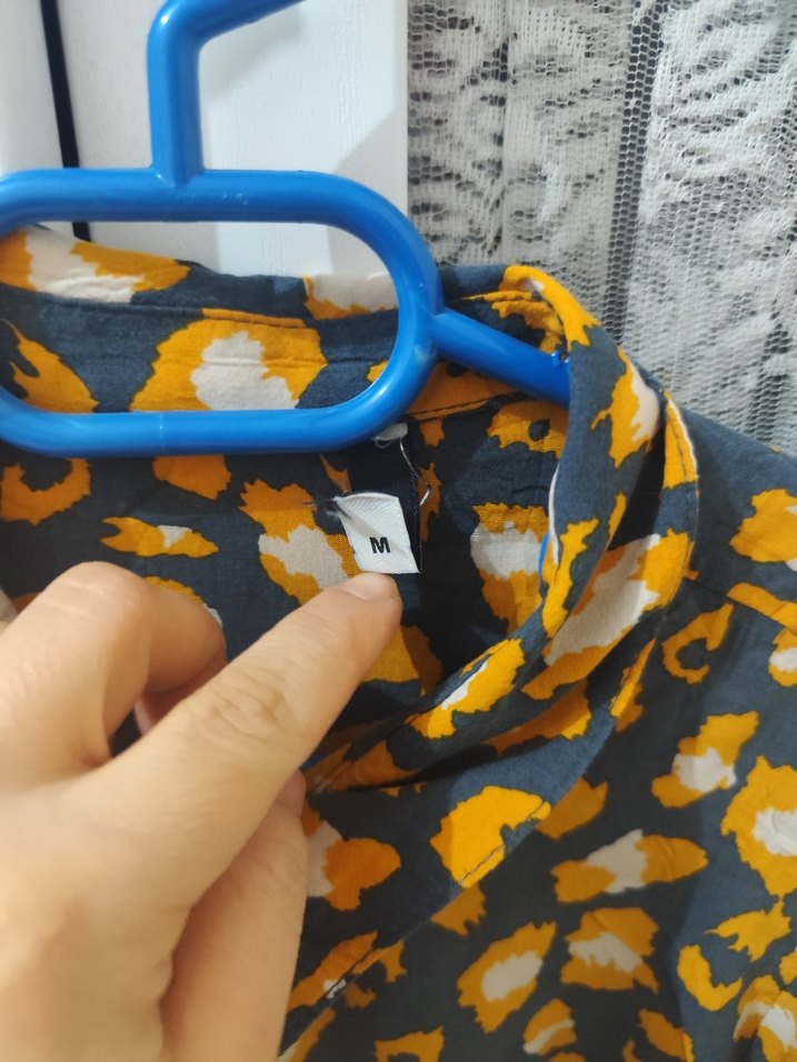 Gri Uzun Kollu Yılan Desenli Kadın Gömlek - Görsel 2