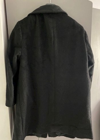 Siyah Düğmeli Kaban - Görsel 2